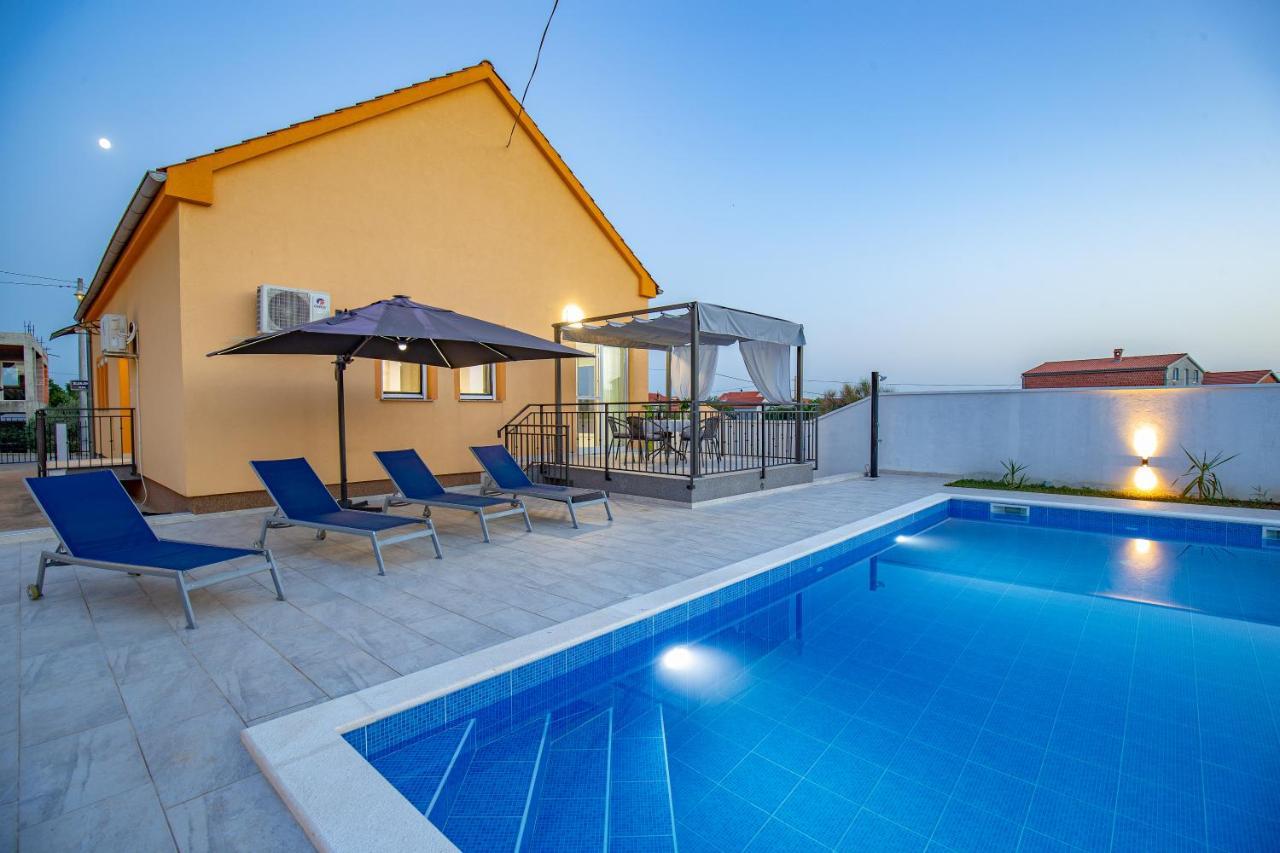 Villa Family And Friends Private Heated Pool With Jacuzzi Zadar Eksteriør billede