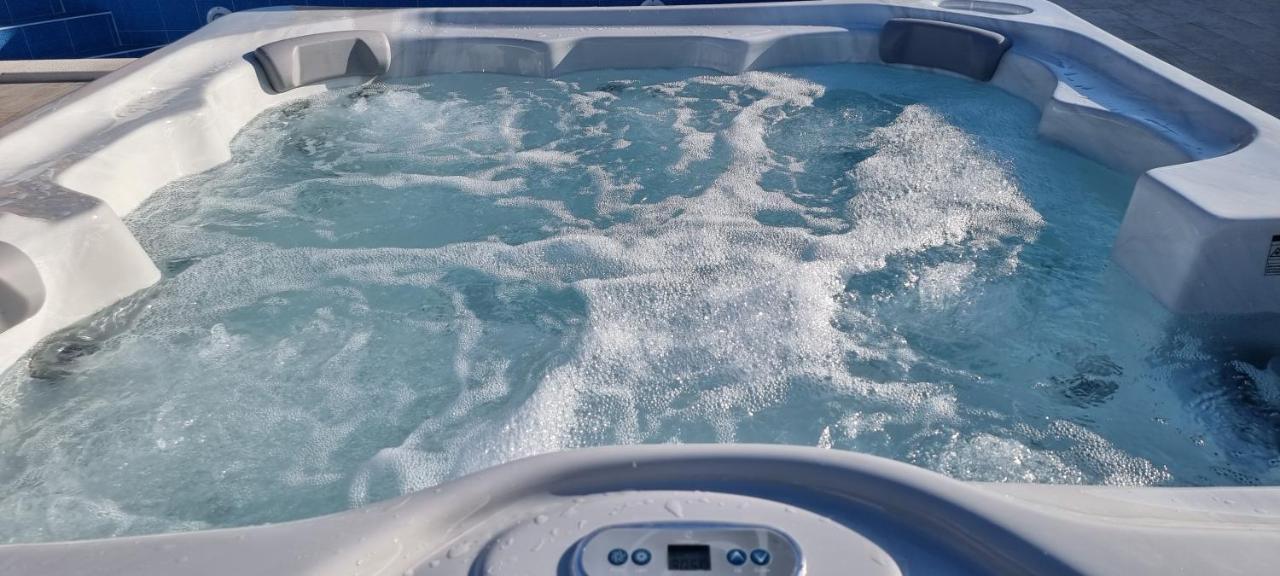 Villa Family And Friends Private Heated Pool With Jacuzzi Zadar Eksteriør billede