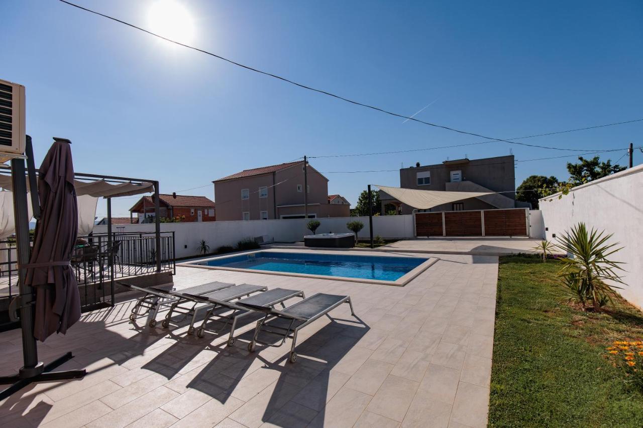 Villa Family And Friends Private Heated Pool With Jacuzzi Zadar Eksteriør billede
