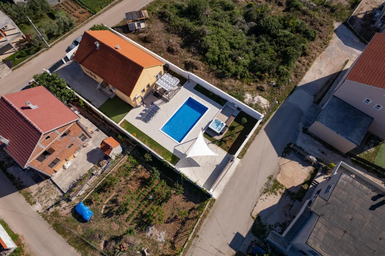 Villa Family And Friends Private Heated Pool With Jacuzzi Zadar Eksteriør billede
